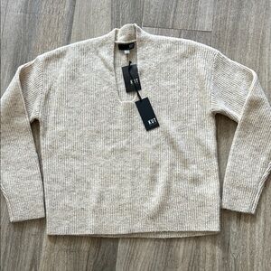 Kut FTKloth oatmeal V-Neck Sweater size extra small